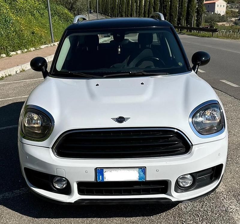 Usado Mini Cooper D Countryman Business 150 HP (110 kW) 2018 Branco SUV
