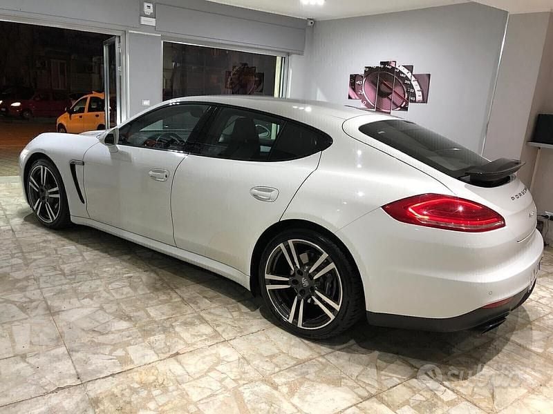Usata Porsche Panamera 250 CV (183 kW) 2013 Bianco Berlina