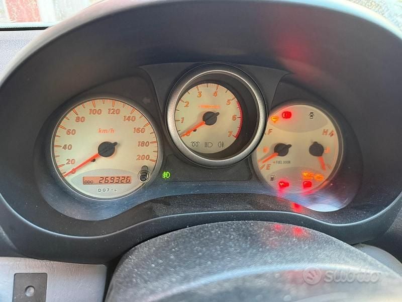 Usata Toyota RAV4 116 CV (85 kW) 2002 Grigio SUV