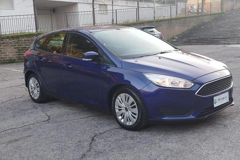 Usata Ford Focus 95 CV (69 kW) 2016 Blu/azzurro Berlina
