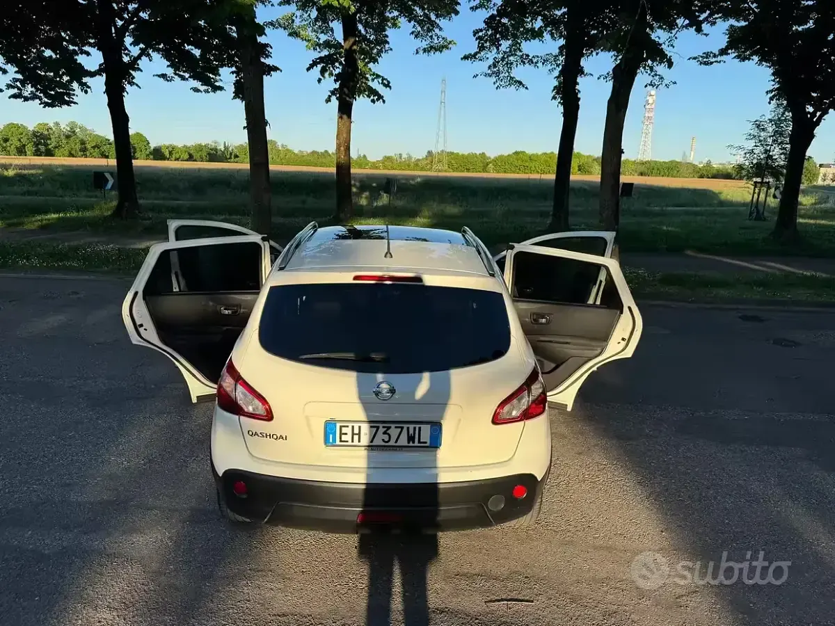Usata Nissan Qashqai 150 CV (110 kW) 2011 Bianco SUV