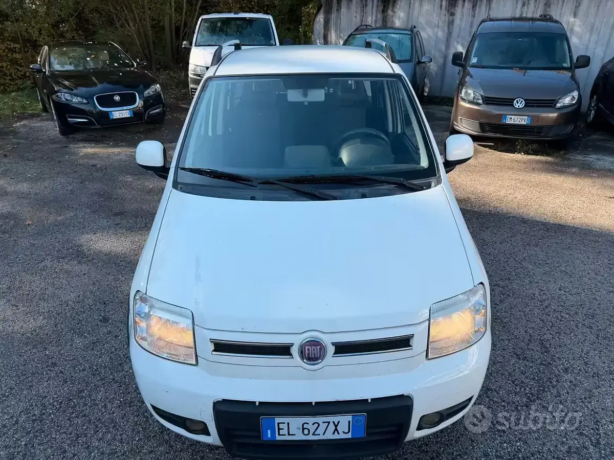 Usata Fiat Panda 4x4 Climbing 75 CV (55 kW) 2012 Bianco Utilitaria