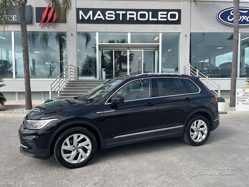 Usata VW Tiguan Life 122 CV (89 kW) 2022 Nero SUV