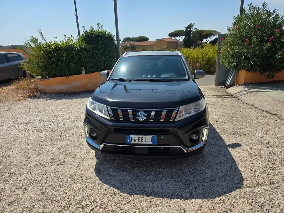 Usata Suzuki Vitara Cool 111 CV (81 kW) 2019 Nero SUV