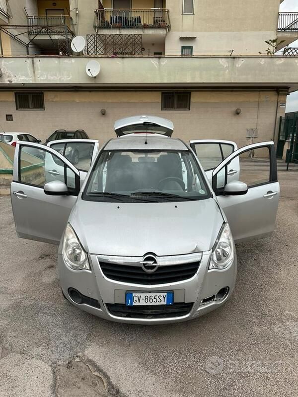 Usata Opel Agila 65 CV (47 kW) 2009 Grigio Utilitaria