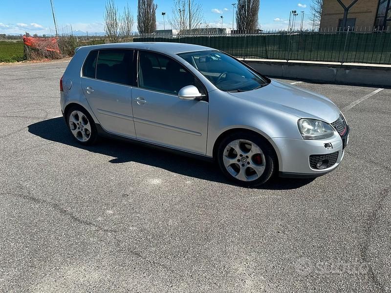 Usata VW Golf IV GTI 200 CV (147 kW) 2004 Grigio Berlina