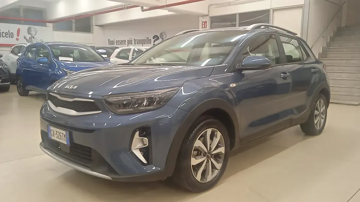 Usata Kia Stonic Urban 82 CV (60 kW) 2024 Smoke blu SUV