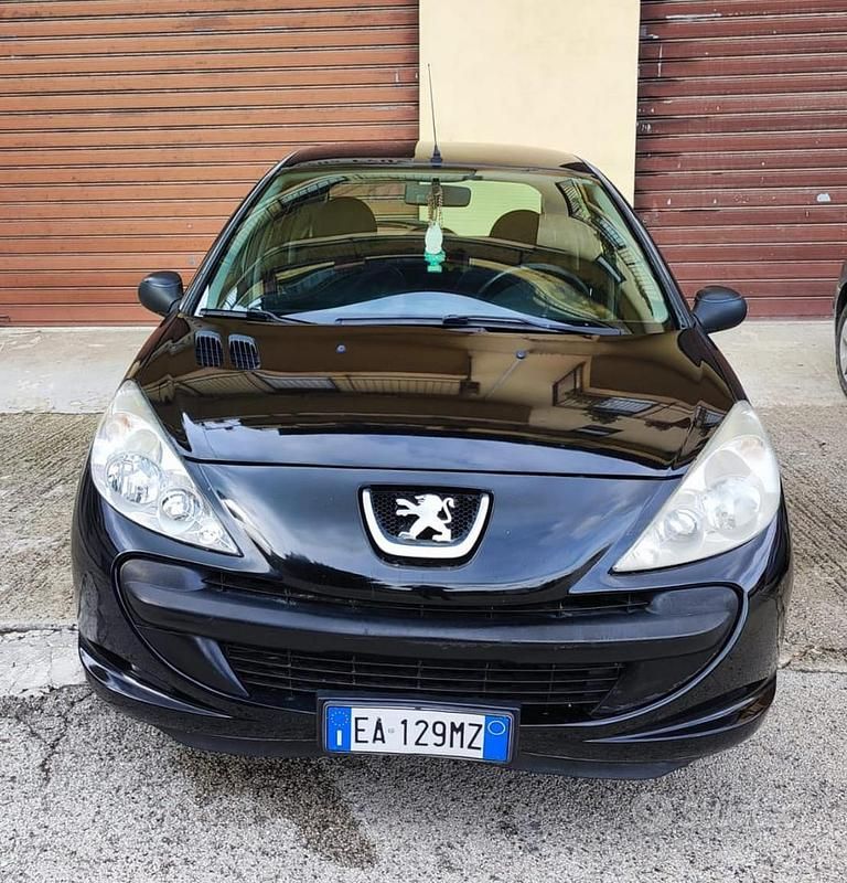 Usata 2010 Peugeot 206+ Due volumi | 4200 € - Immagine 1/4