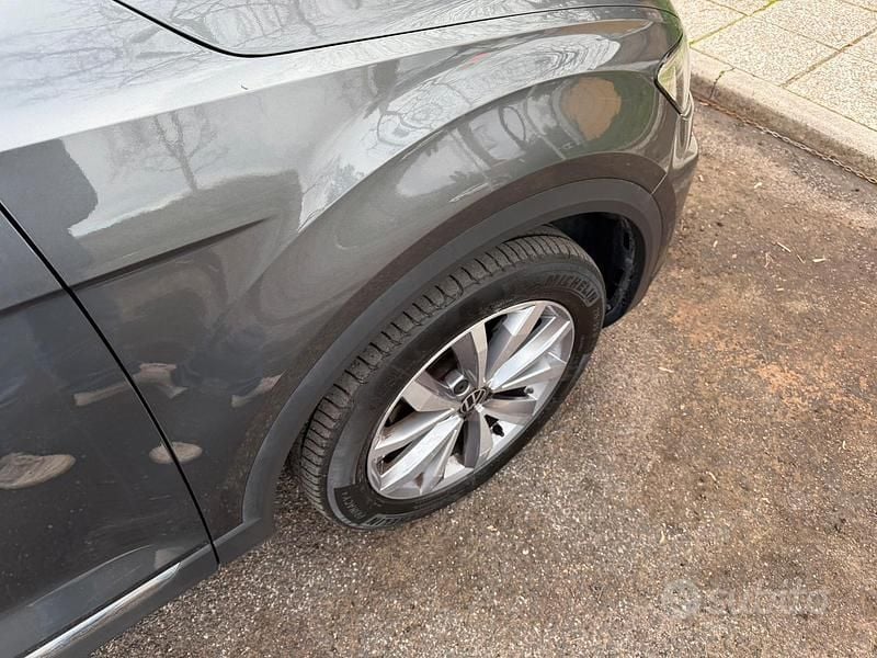 Occasion VW T-Roc 116 ch (85 kW) 2022 Gris SUV