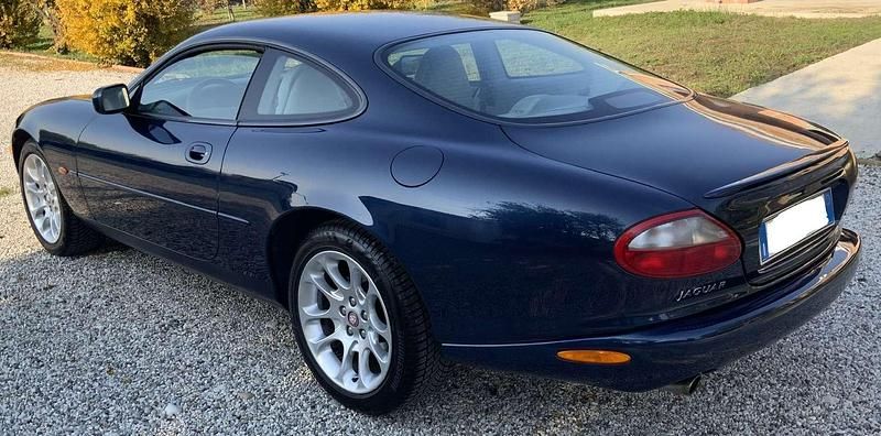 Usata Jaguar XKR 363 CV (266 kW) 1999 Coupé