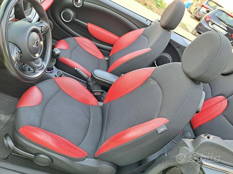 Usata Mini Cooper Cabriolet 112 CV (82 kW) 2011 Nero Cabrio
