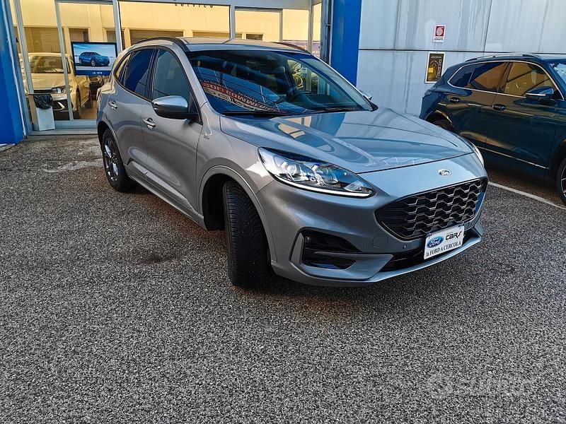Usata Ford Kuga ST-Line 120 CV (88 kW) 2021 Grigio SUV
