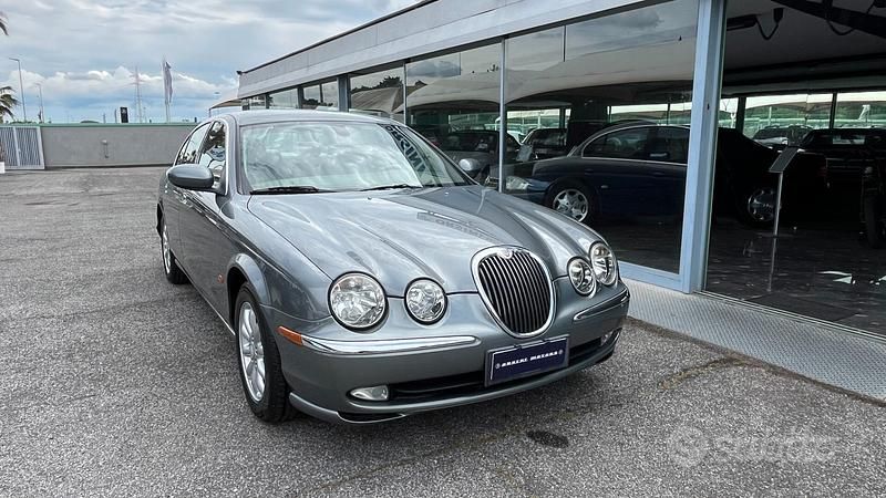 Usata Jaguar S-Type Executive 238 CV (175 kW) 2003 Grigio Berlina