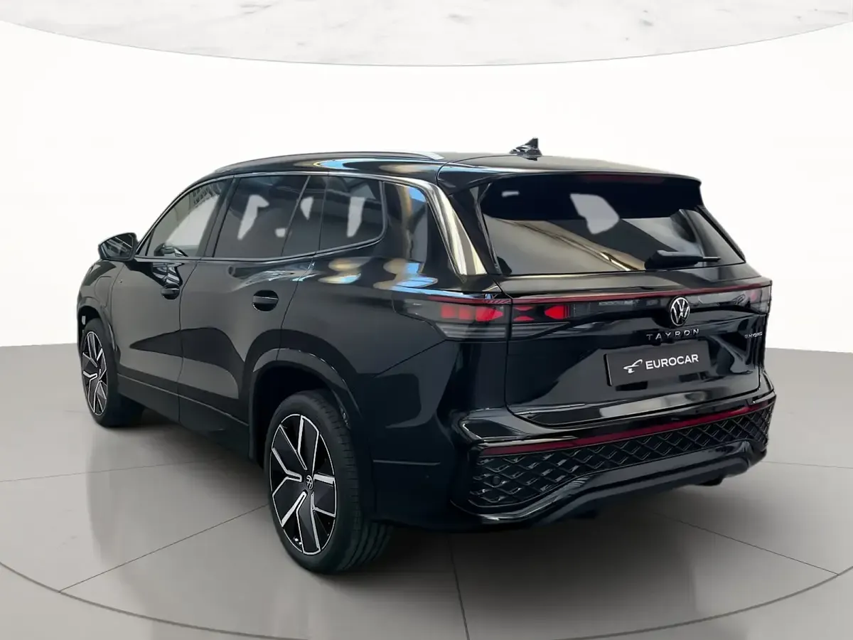Nuova VW Tayron R-line 204 CV (150 kW) 2026 Grenadill black metallizzato SUV