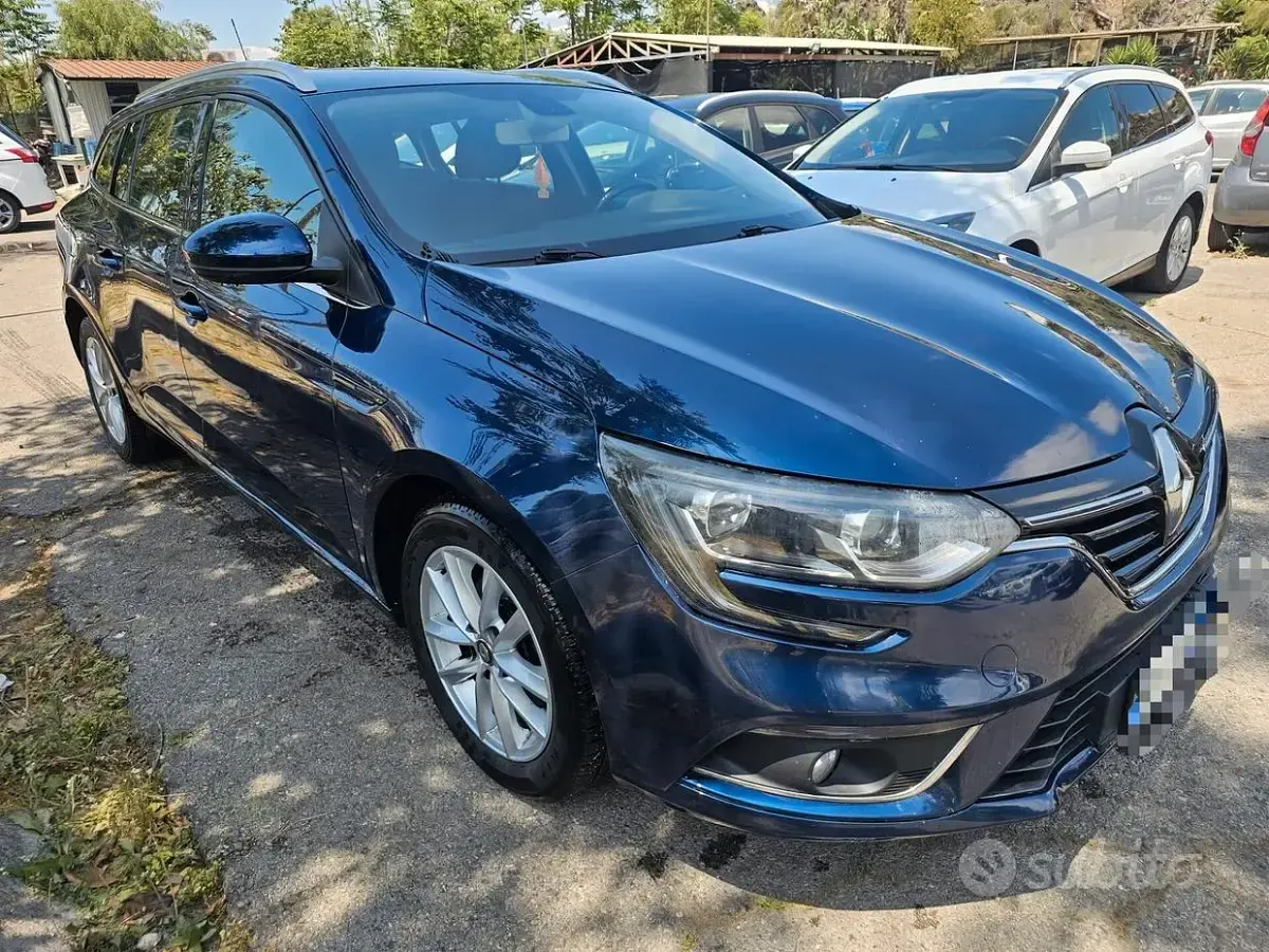 Usata Renault Mégane IV Intens 110 CV (80 kW) 2019 Bluazzurro Berlina
