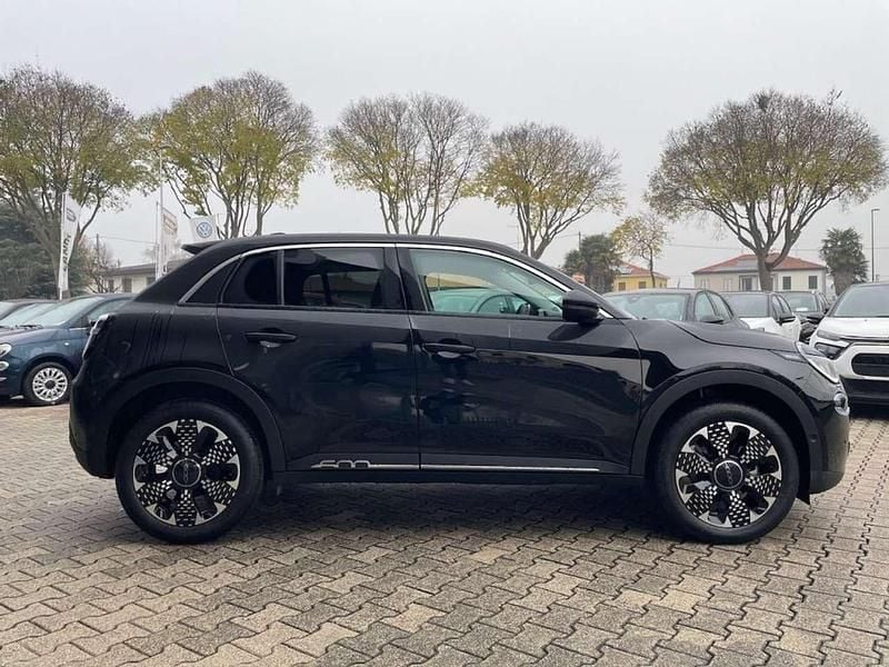 Usata Fiat 600 La Prima 101 CV (74 kW) 2025 Nero SUV