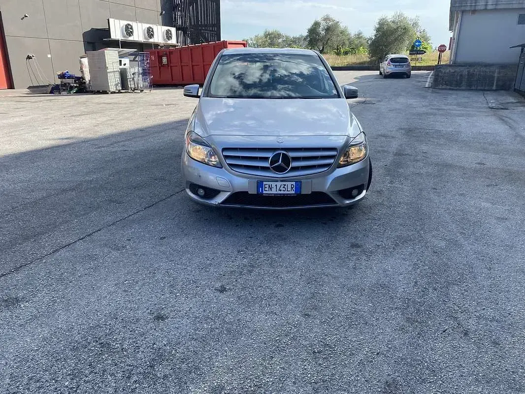 Usata Mercedes B180 Executive 109 CV (80 kW) 2013 Utilitaria