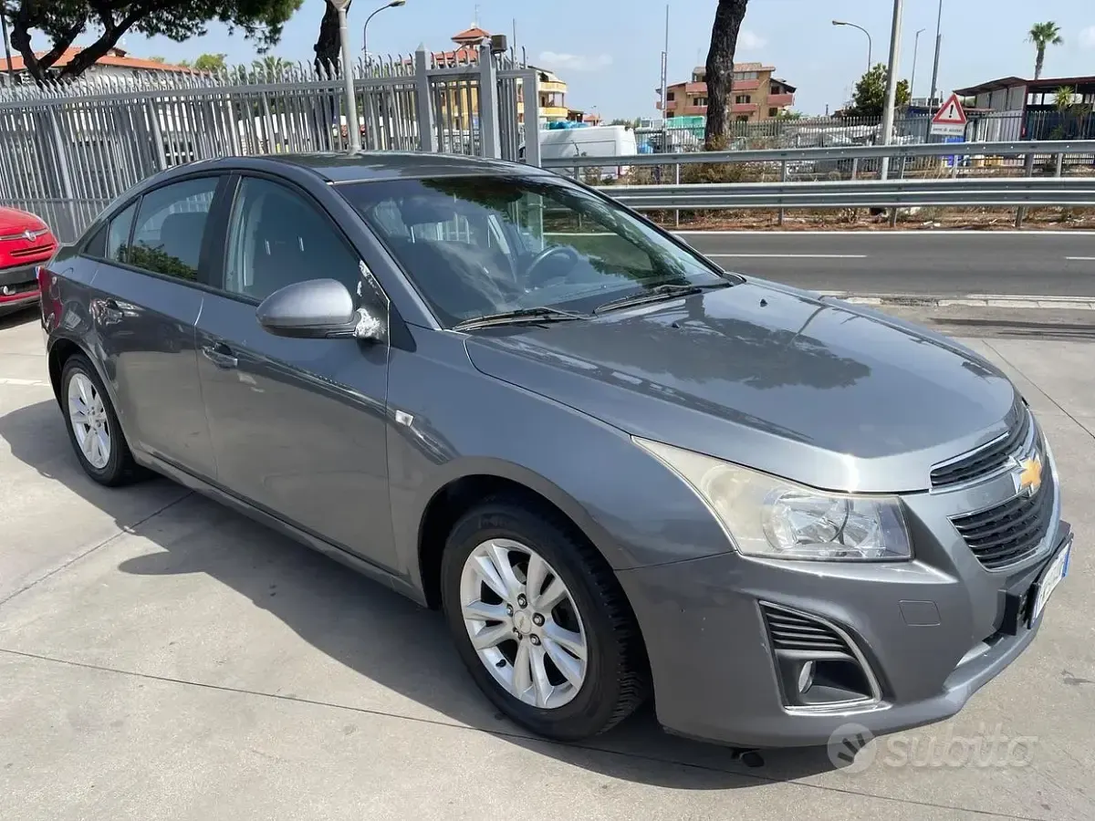 Usata Chevrolet Cruze 141 CV (103 kW) 2013 Grigio Berlina