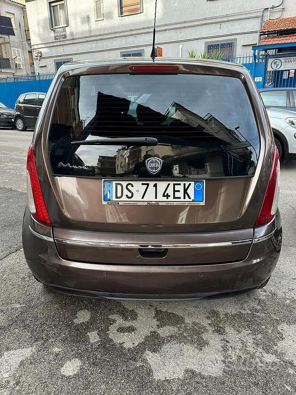 Usata Lancia Musa 77 CV (56 kW) 2008 Monovolume