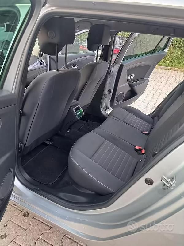 Usata Renault Mégane GrandTour 110 CV (80 kW) 2015 Grigio Station wagon