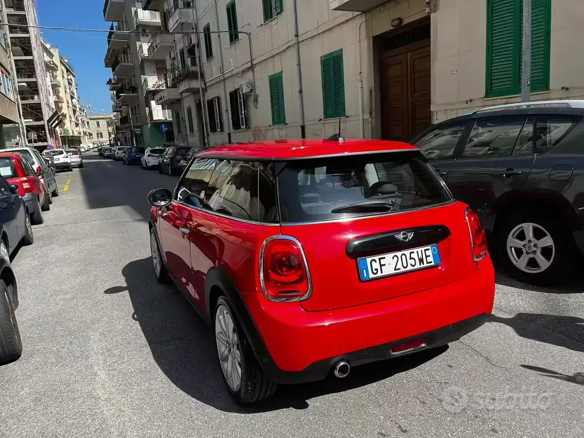 Usata Mini Cooper 95 CV (69 kW) 2017 Rosso Utilitaria