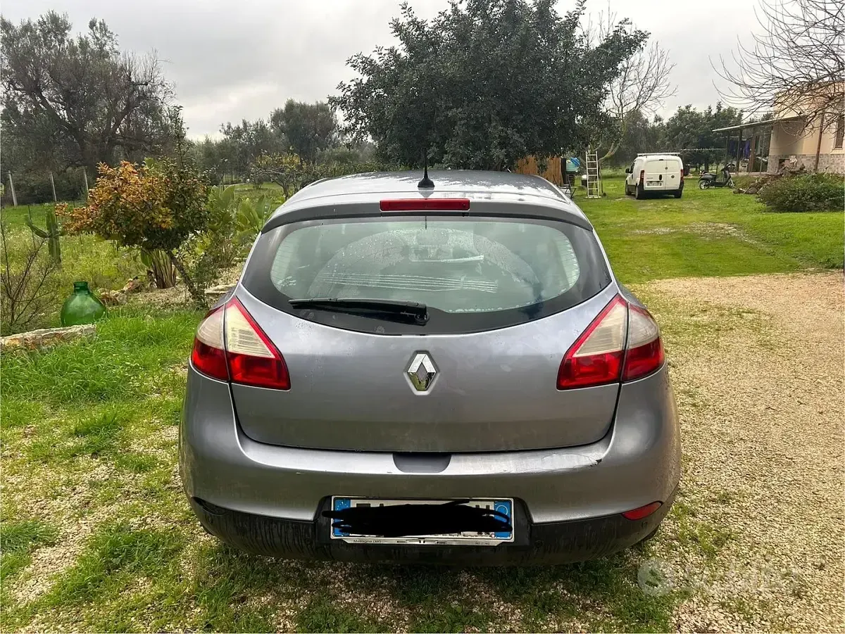 Usata Renault Mégane 110 CV (80 kW) 2010 Berlina