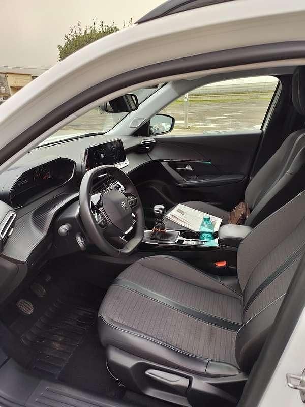 Usata Peugeot 2008 Allure 110 CV (80 kW) 2022 SUV