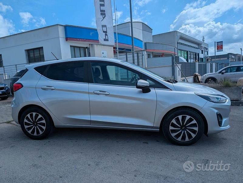 Usata Ford Fiesta Titanium 75 CV (55 kW) 2022 Grigio Utilitaria
