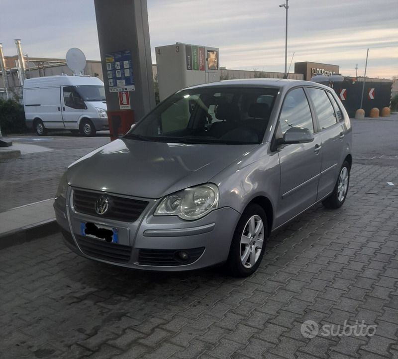 Usata 2008 VW Polo Comfortline Tre volumi | 3000 € (Buon prezzo) - Immagine 1/4