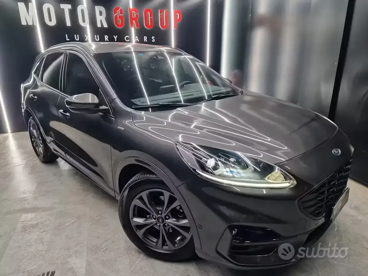 Usata Ford Kuga ST-Line 120 CV (88 kW) 2021 Grigio SUV