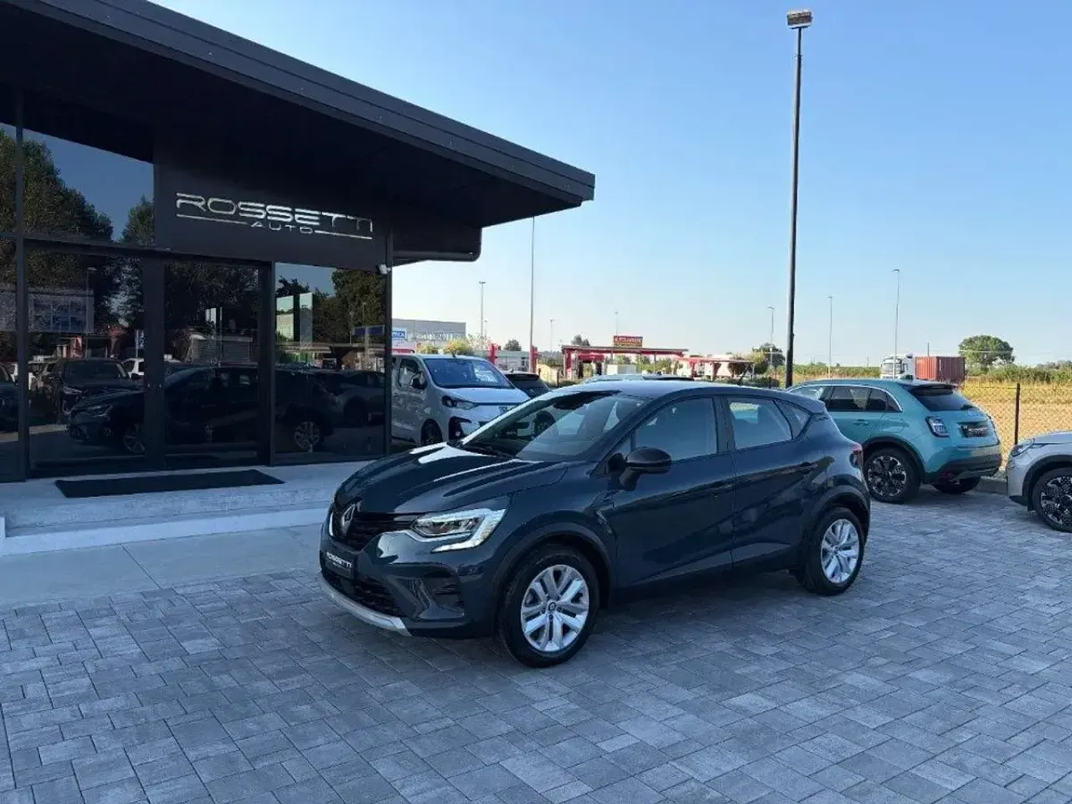 Usata Renault Captur Evolution 94 CV (69 kW) 2022 Blu SUV
