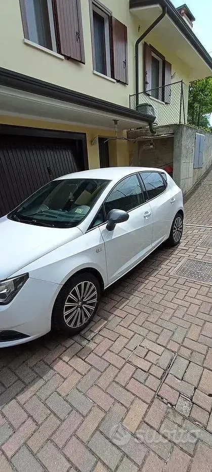 Usata Seat Ibiza CONNECT 90 CV (66 kW) 2017 Bianco Berlina
