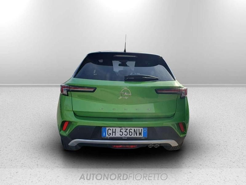 Usata Opel Mokka Elegance 131 CV (96 kW) 2022 Verde SUV