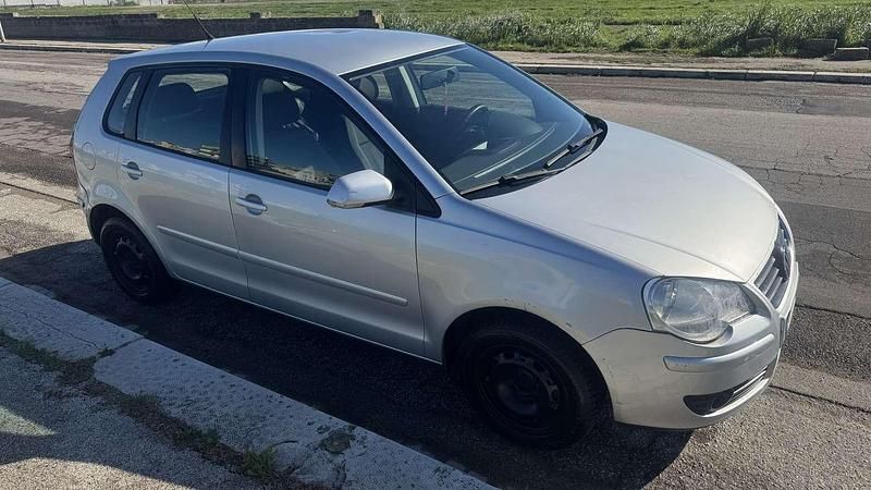 Usata VW Polo Trendline 69 CV (50 kW) 2006 Grigio Utilitaria