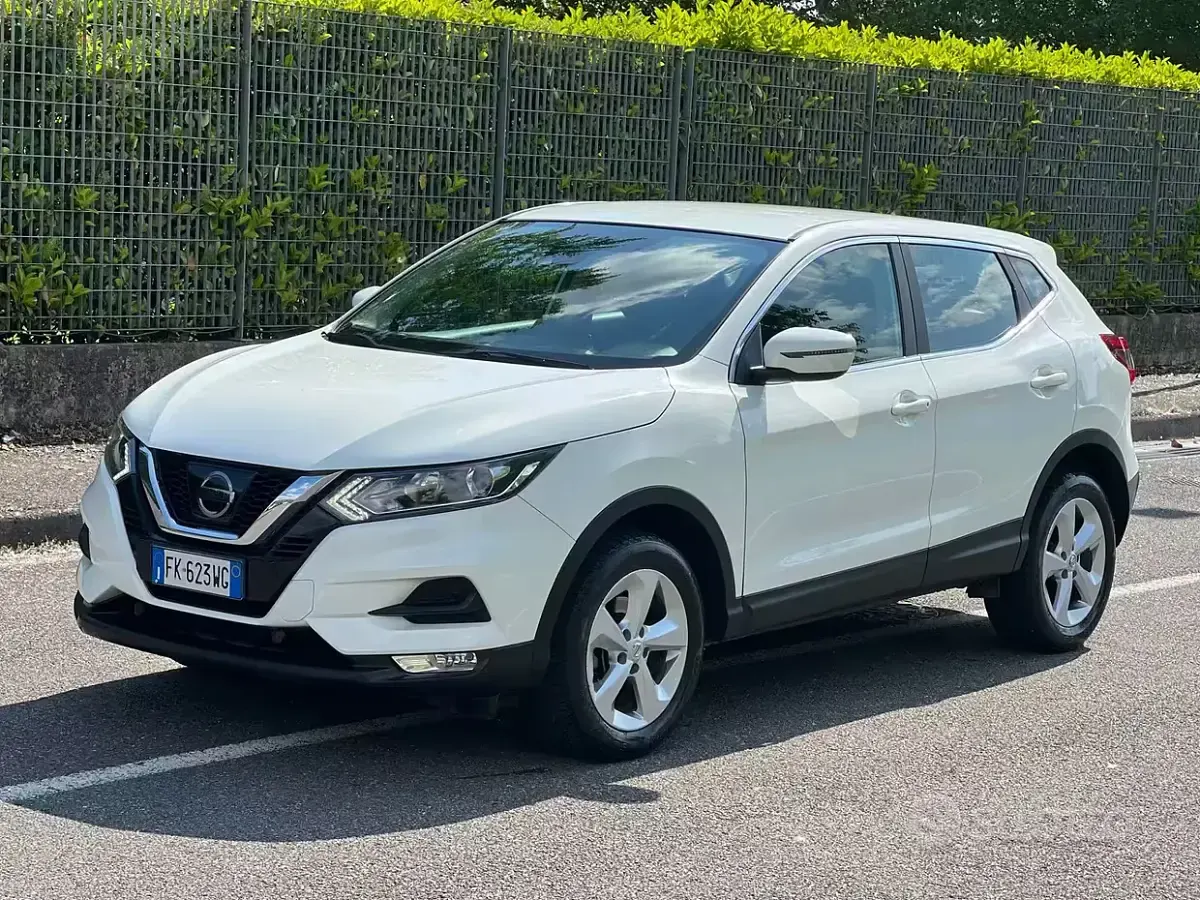 Usata Nissan Qashqai Acenta 116 CV (85 kW) 2018 Bianco SUV