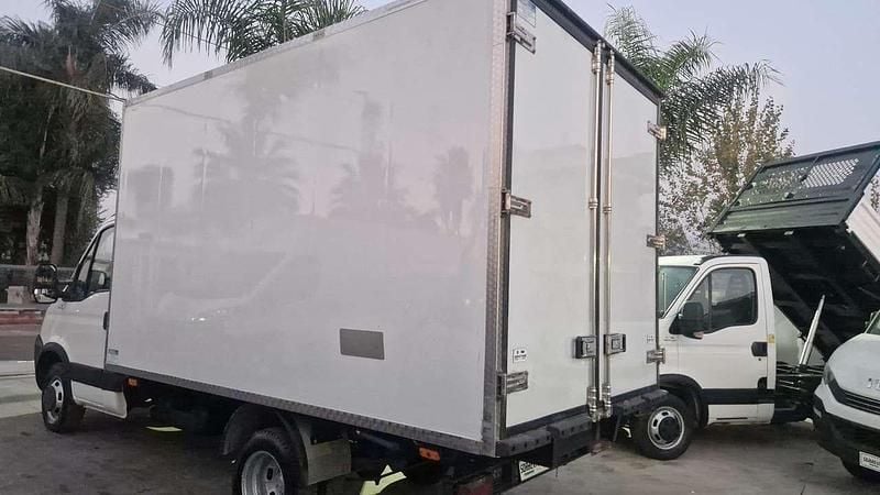 Usata Iveco Daily 179 CV (131 kW) 2008 Bianco Furgone
