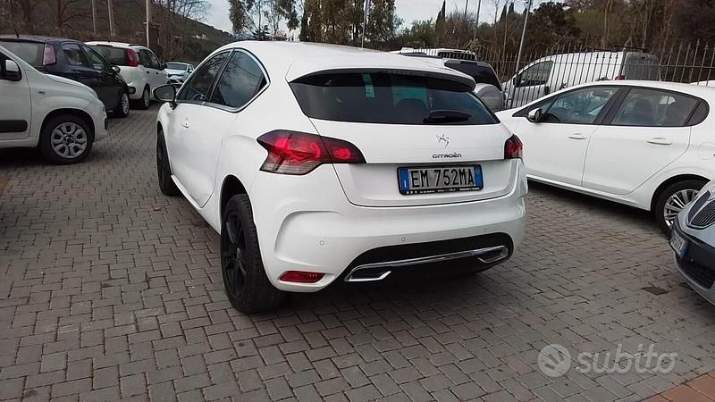 Usata DS Automobiles DS4 Chic 114 CV (83 kW) 2012 Bianco Berlina