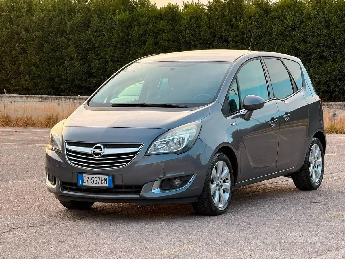 Usata Opel Meriva 95 CV (69 kW) 2015 Grigio Monovolume