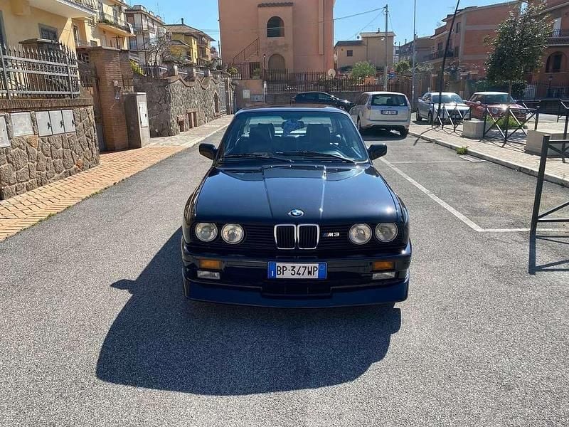 Usata BMW M3 200 CV (147 kW) 1987 Nero Berlina