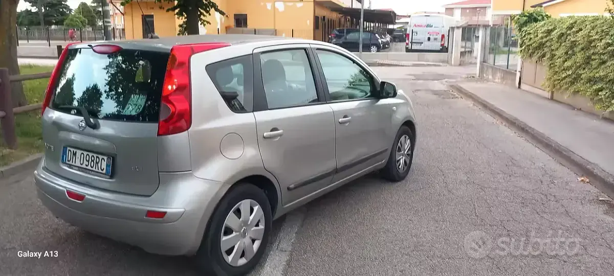 Usata Nissan Note Visia 68 CV (50 kW) 2007 Grigio Utilitaria
