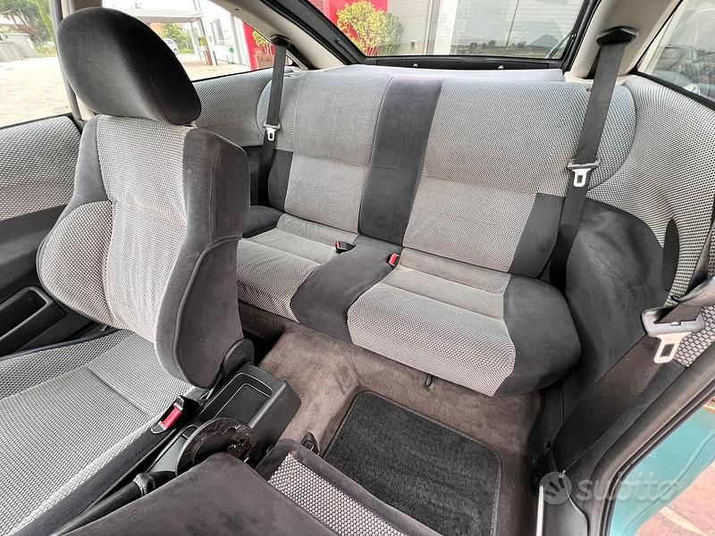 Usata Opel Calibra Color Edition 136 CV (100 kW) 1995 Verde Coupé