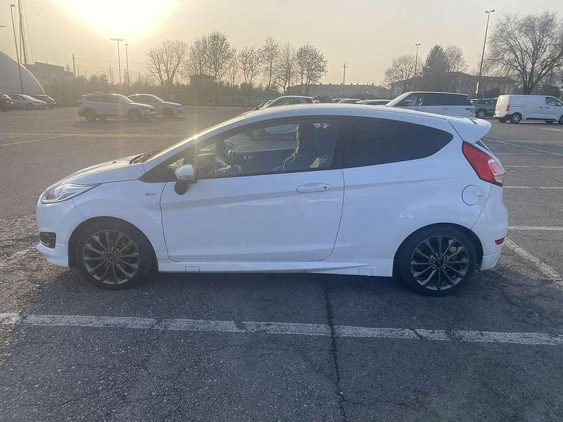 Usata Ford Fiesta ST-Line 95 CV (69 kW) 2017 Berlina