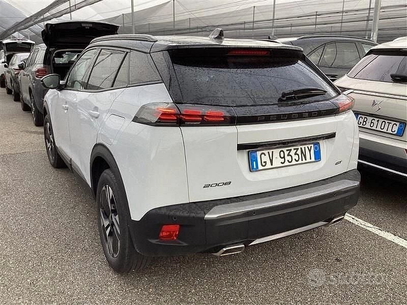 Usata Peugeot 2008 GT 130 CV (95 kW) 2024 Bianco SUV