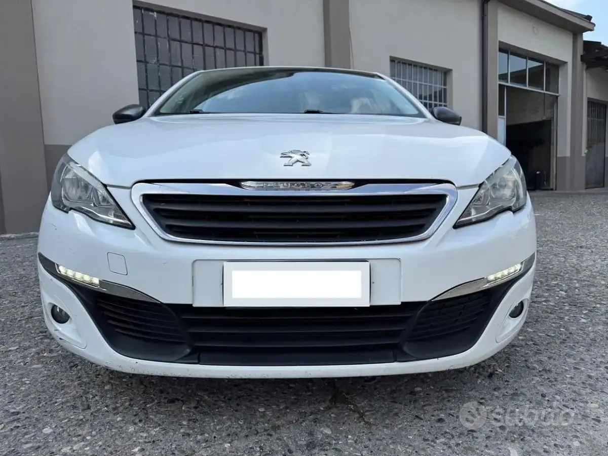 Usata Peugeot 308 Business-Line 92 CV (67 kW) 2015 Bianco Station wagon