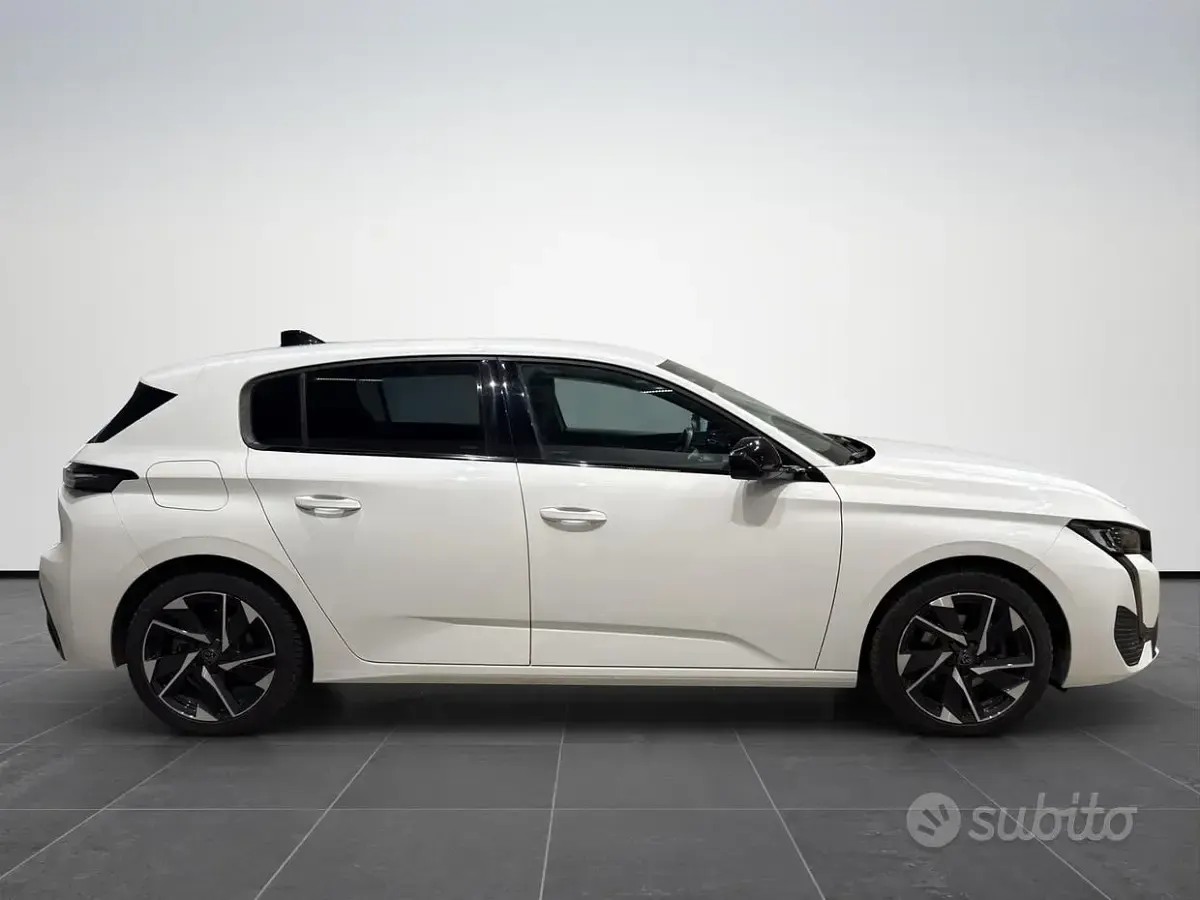 Usata Peugeot 308 Allure 131 CV (96 kW) 2022 Alpine white Berlina