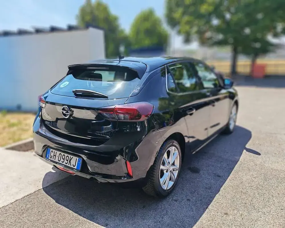Usata Opel Corsa Elegance 101 CV (74 kW) 2022 Nero Utilitaria