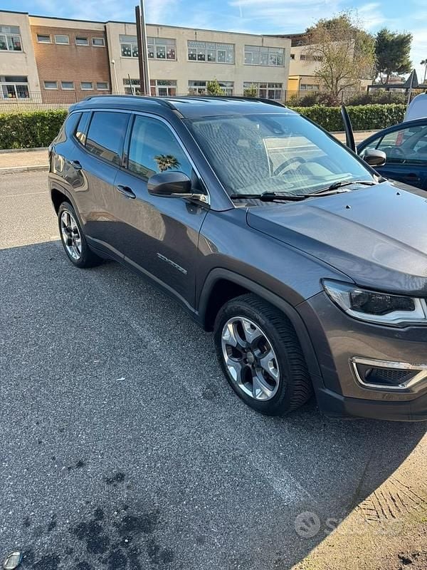 Usata Jeep Compass 140 CV (102 kW) 2019 Grigio SUV