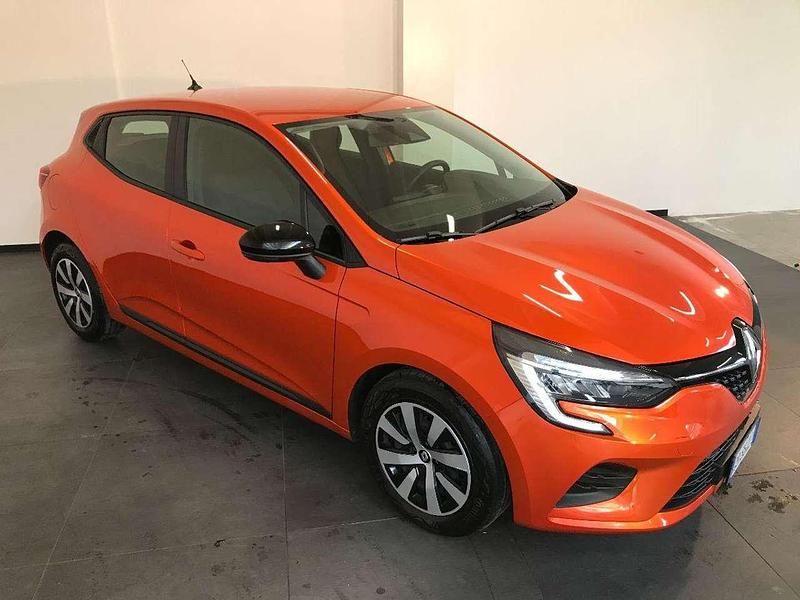 Usata Renault Clio V Equilibre 67 CV (49 kW) 2023 Arancione Berlina