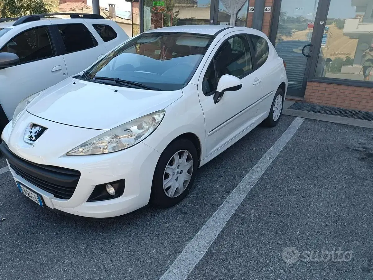Usata Peugeot 207 73 CV (53 kW) 2012 Bianco Berlina