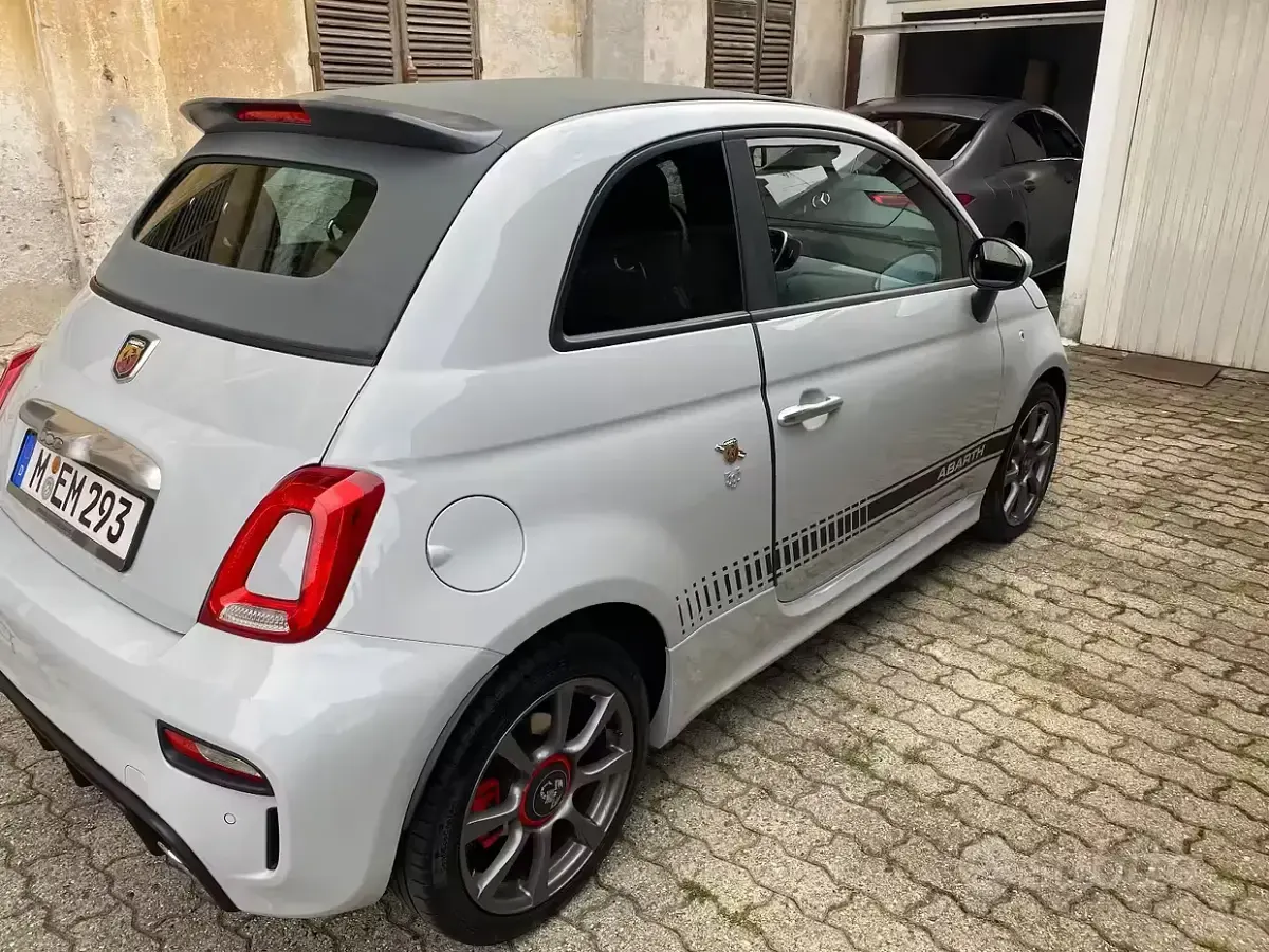 Usata Fiat 500C Abarth 145 CV (106 kW) 2017 Grigio Cabrio